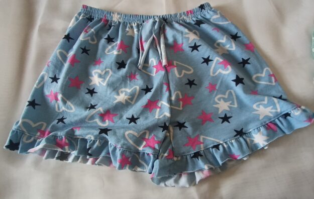 Short con volados